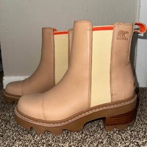 Sorel Women's Beige and Orange Ankle Boots
